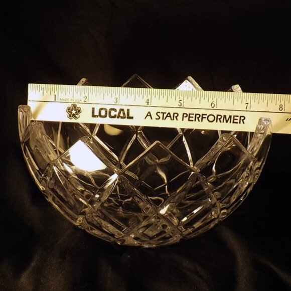 Mikasa Crystal Diamond Crystal Bowl 8 in. - Picture 3 of 5